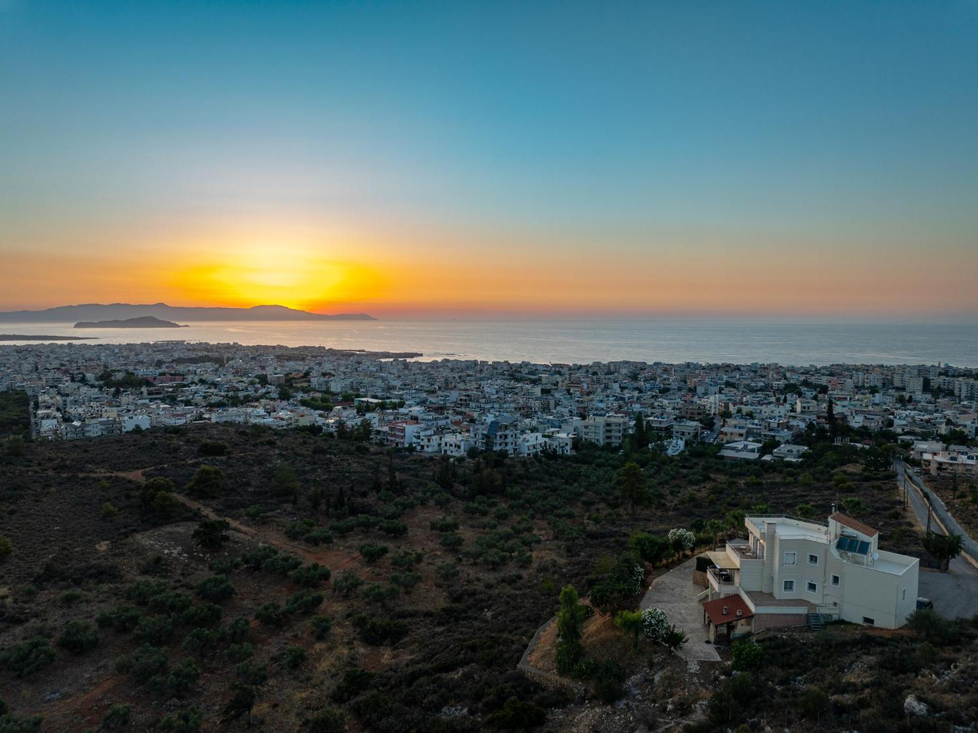 Karmilos Hill Villa 干尼亞 外观 照片