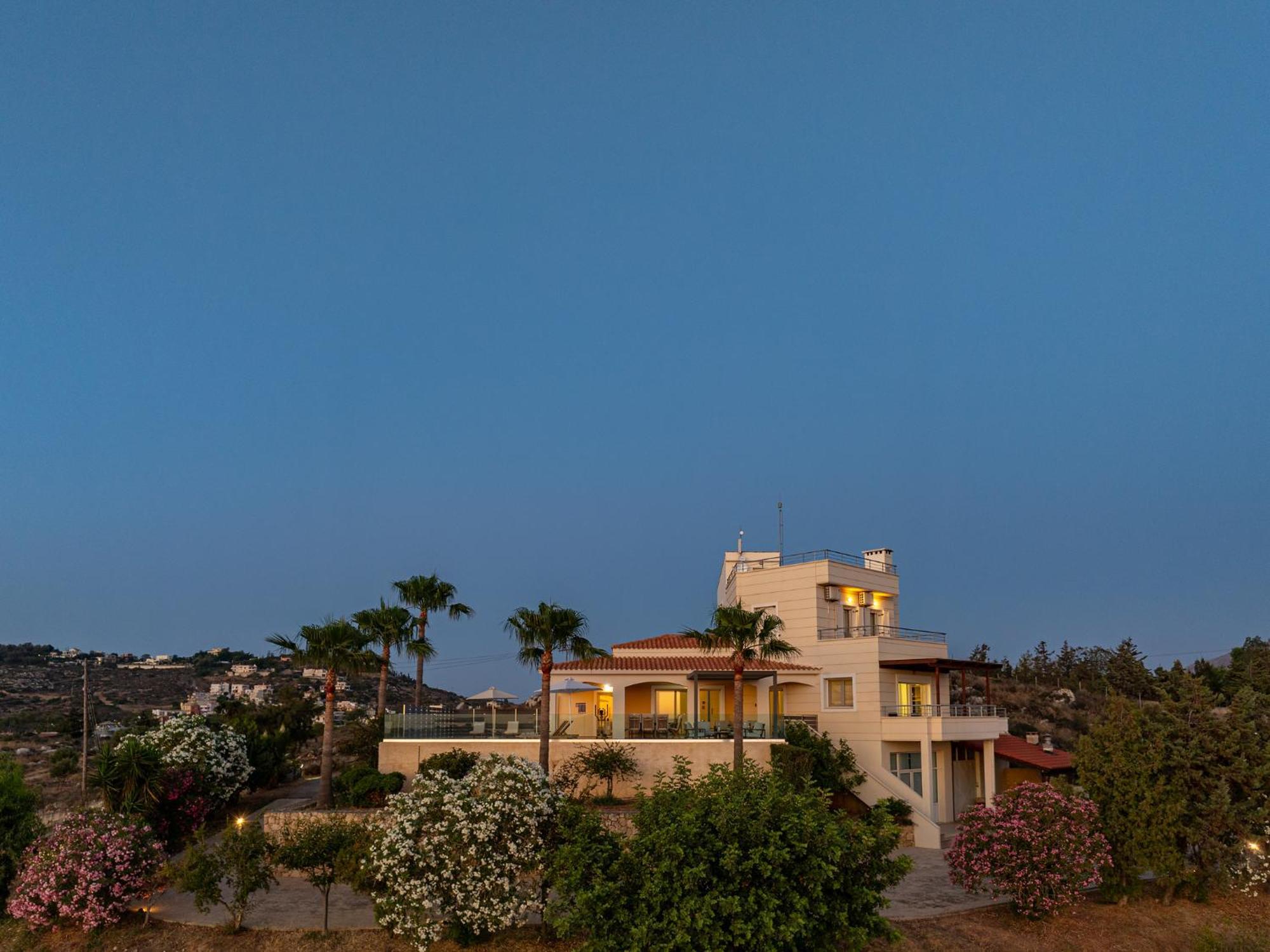 Karmilos Hill Villa 干尼亞 外观 照片